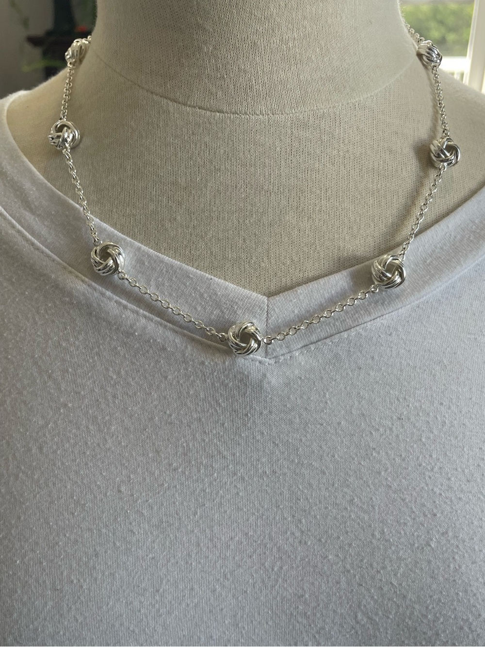 Vintage 2000s Silver-Tone Love Knot Station Necklace Y2K Minimalist Like New